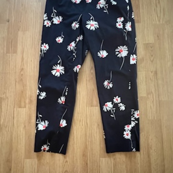 Tommy Hilfiger Womens Suit with Floral Print 12 - Picture 4 of 13